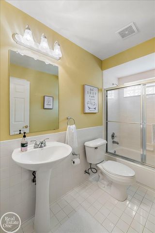 63815 Inverness Drive, Washington Twp, MI 48095