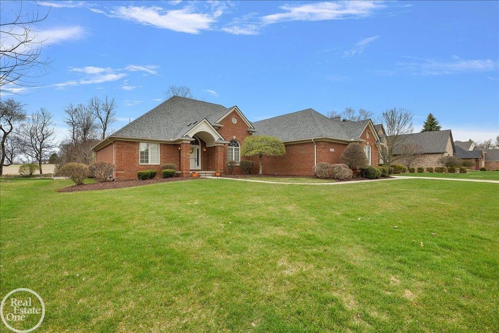 63815 Inverness Drive, Washington Twp, MI 48095