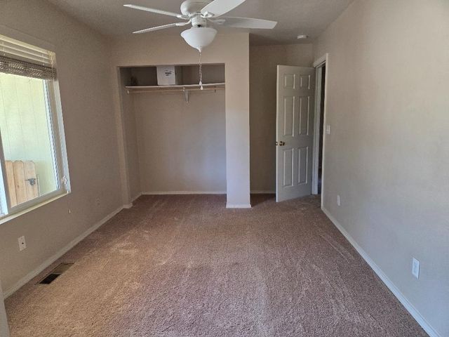 3327 Hartvickson Ln, Valley Springs, CA 95252