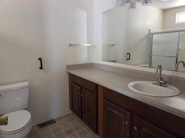 3327 Hartvickson Ln, Valley Springs, CA 95252