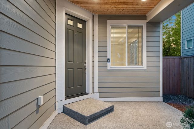 11320 Taylor Place, Gig Harbor, WA 98332