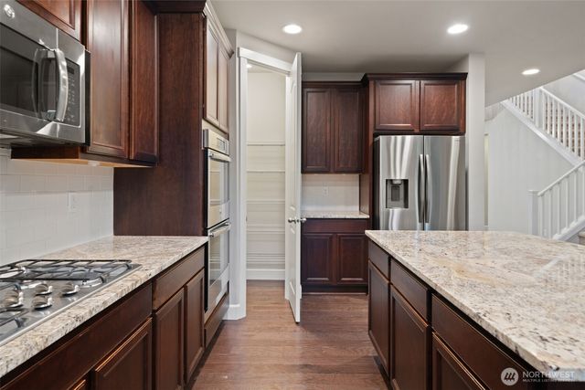11320 Taylor Place, Gig Harbor, WA 98332