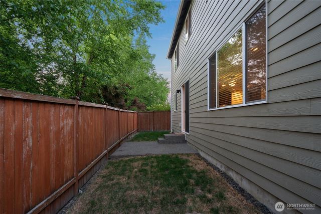 11320 Taylor Place, Gig Harbor, WA 98332