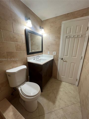 3923 NE 166th Street N106, North Miami Beach, FL 33160