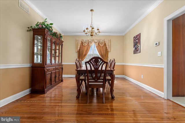 11 BRIARDALE CT, Plainsboro, NJ 08536