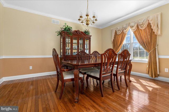 11 BRIARDALE CT, Plainsboro, NJ 08536
