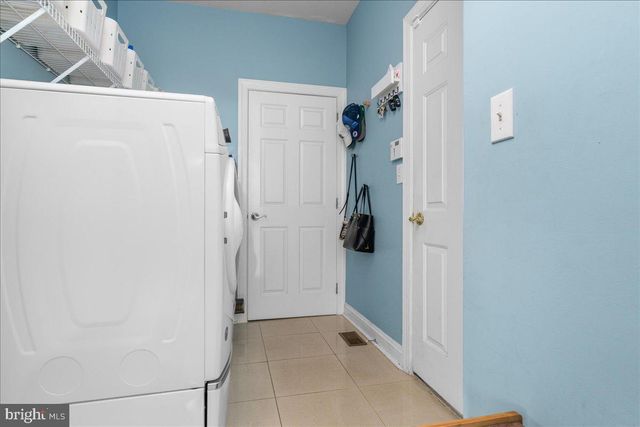 11 BRIARDALE CT, Plainsboro, NJ 08536