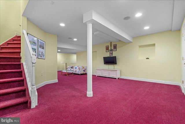 11 BRIARDALE CT, Plainsboro, NJ 08536