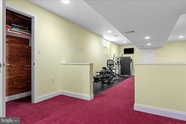 11 BRIARDALE CT, Plainsboro, NJ 08536