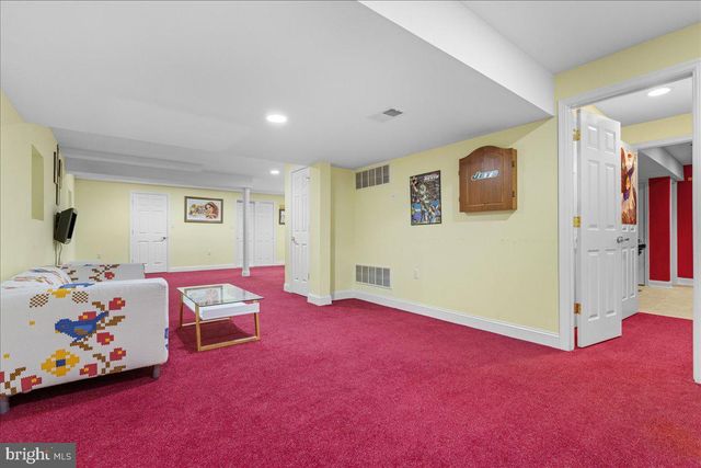 11 BRIARDALE CT, Plainsboro, NJ 08536