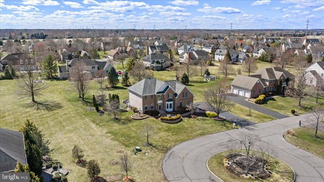 11 BRIARDALE CT, Plainsboro, NJ 08536