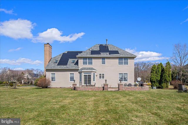 11 BRIARDALE CT, Plainsboro, NJ 08536
