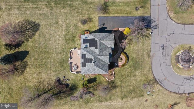 11 BRIARDALE CT, Plainsboro, NJ 08536