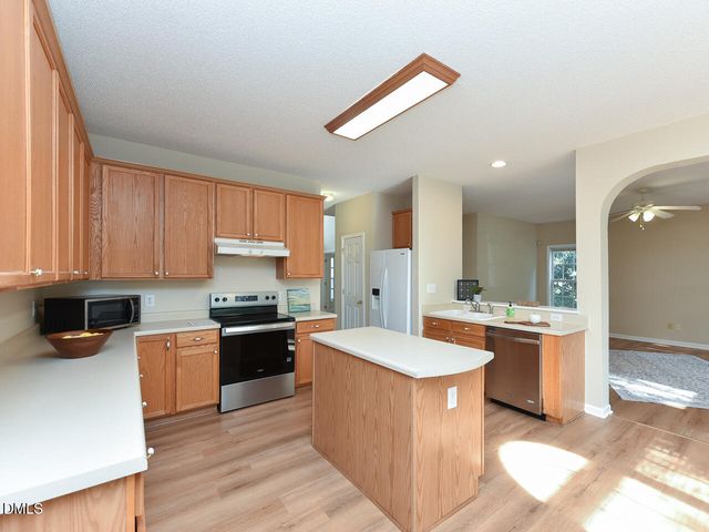 406 Somersview Drive, Chapel Hill, NC 27514