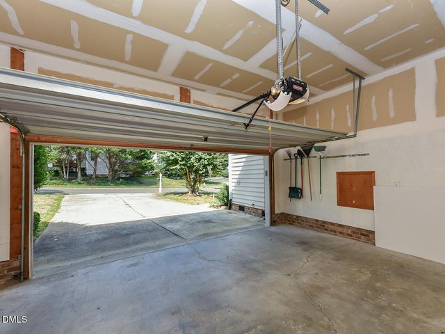 406 Somersview Drive, Chapel Hill, NC 27514