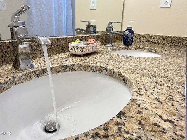 2510 Friedland Place 102, Raleigh, NC 27617