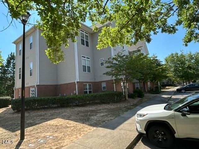 2510 Friedland Place 102, Raleigh, NC 27617