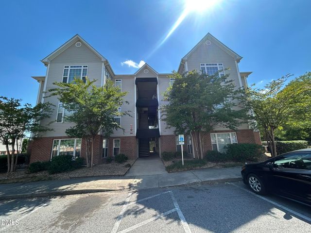 2510 Friedland Place 102, Raleigh, NC 27617
