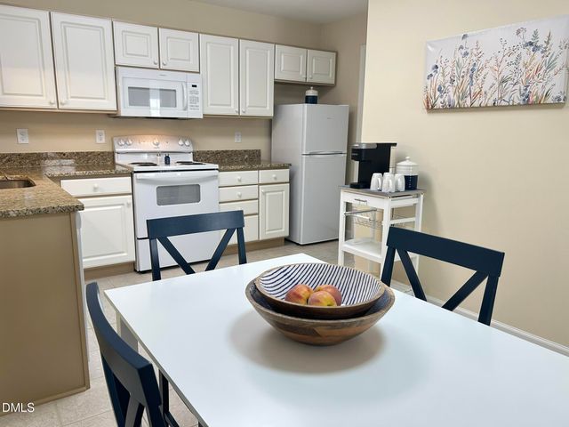 2510 Friedland Place 102, Raleigh, NC 27617