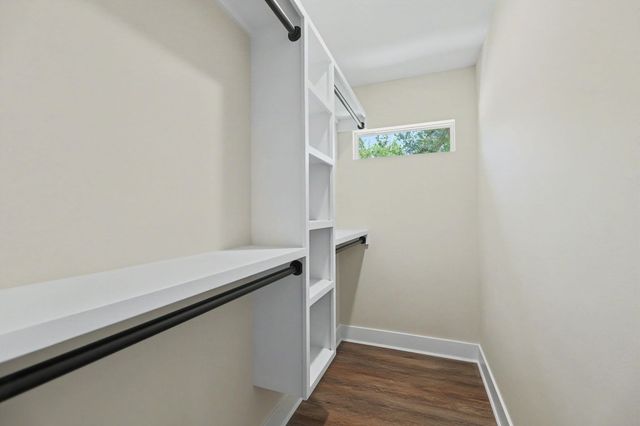 913 N Doris St, Wichita, KS 67212