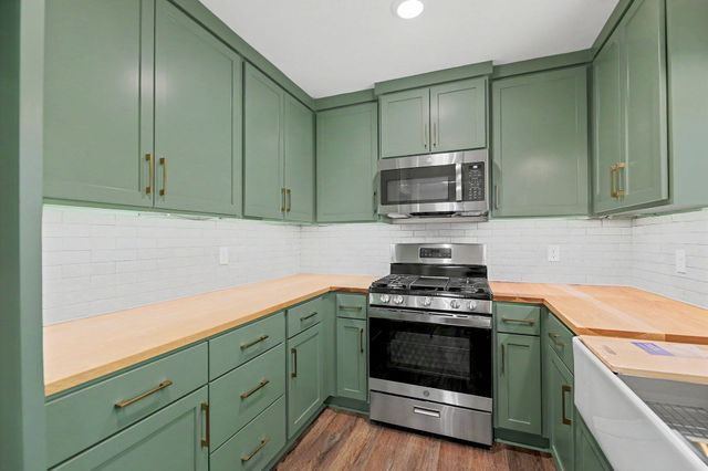 913 N Doris St, Wichita, KS 67212