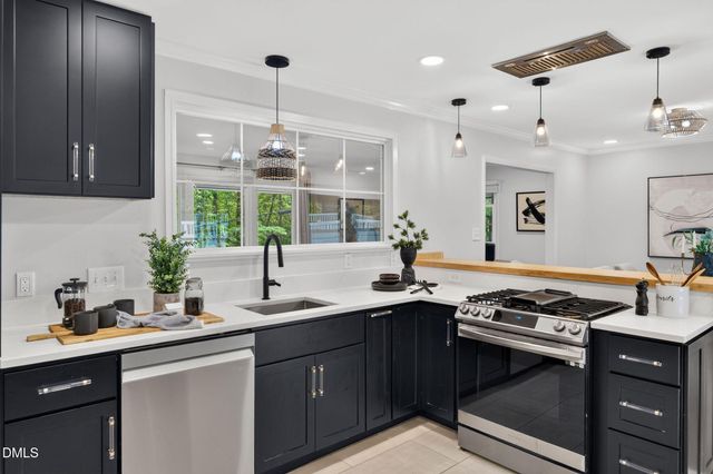 1300 Leclair Street, Chapel Hill, NC 27517