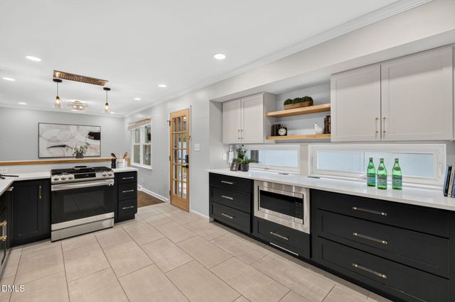 1300 Leclair Street, Chapel Hill, NC 27517