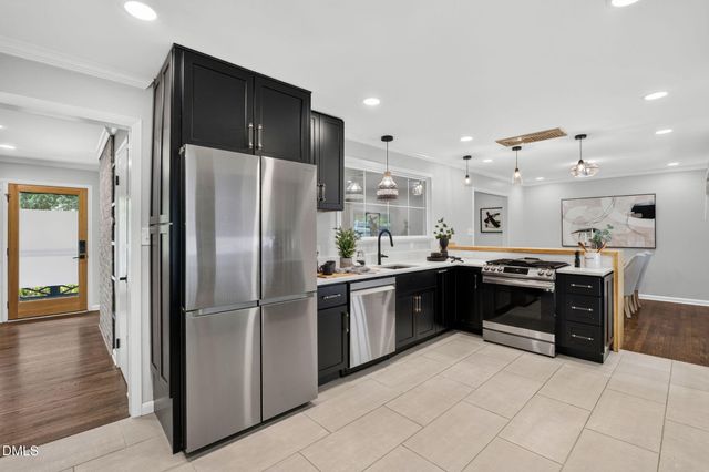 1300 Leclair Street, Chapel Hill, NC 27517