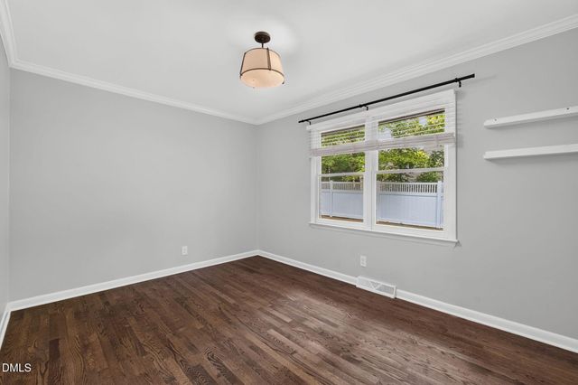 1300 Leclair Street, Chapel Hill, NC 27517