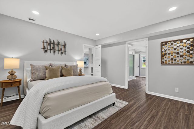 1300 Leclair Street, Chapel Hill, NC 27517