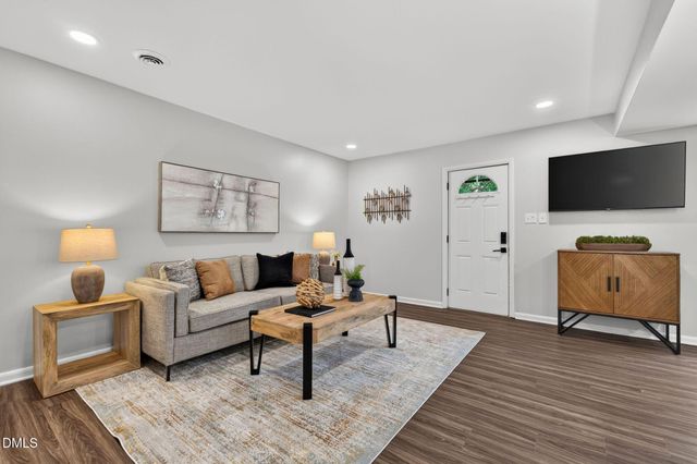 1300 Leclair Street, Chapel Hill, NC 27517