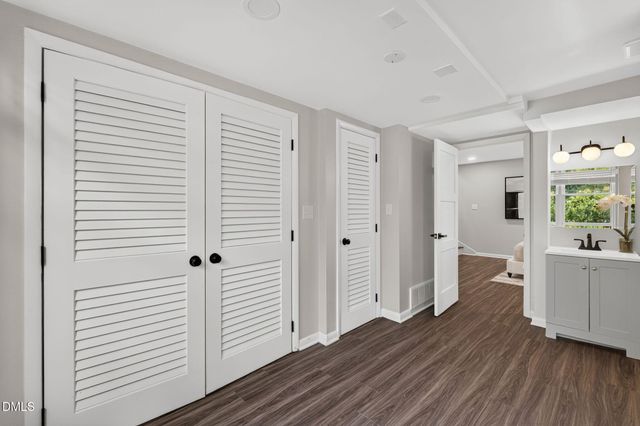 1300 Leclair Street, Chapel Hill, NC 27517