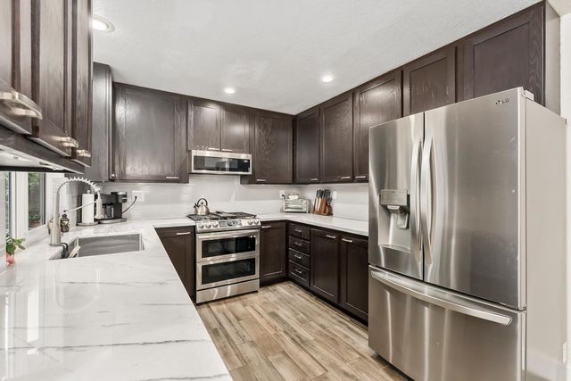 629 Hovey Way, Roseville, CA 95678