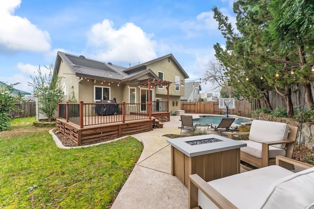 629 Hovey Way, Roseville, CA 95678