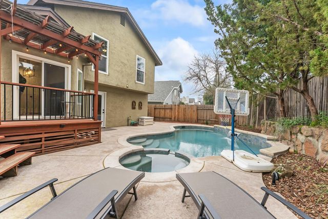 629 Hovey Way, Roseville, CA 95678