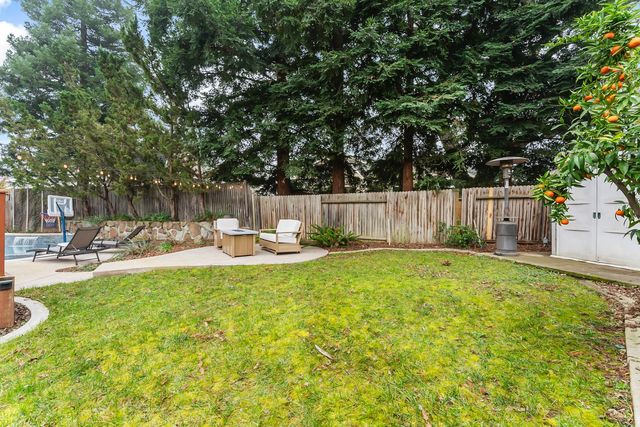 629 Hovey Way, Roseville, CA 95678