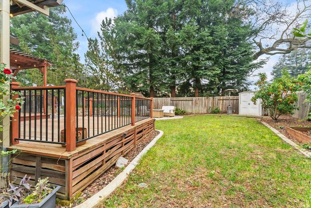 629 Hovey Way, Roseville, CA 95678