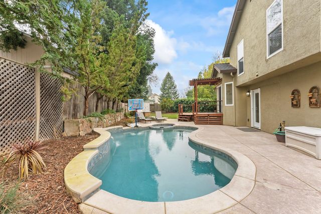 629 Hovey Way, Roseville, CA 95678