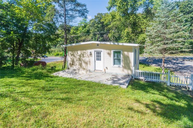 102 Dowling Street, Newburgh, NY 12550