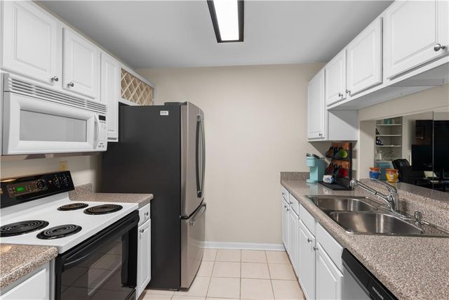 3655 Habersham Road NE B240, Atlanta, GA 30305