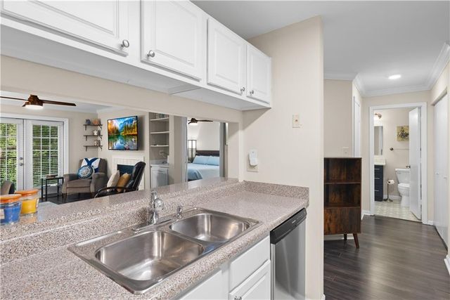 3655 Habersham Road NE B240, Atlanta, GA 30305