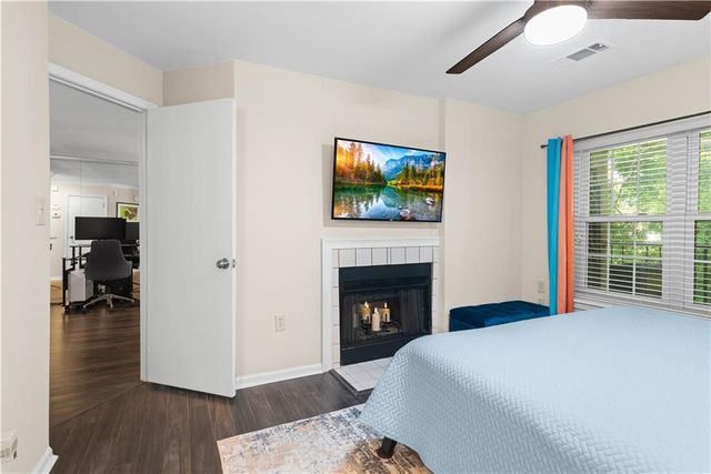 3655 Habersham Road NE B240, Atlanta, GA 30305