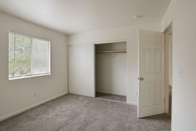 1888 Saint Lakes Way, Stockton, CA 95206