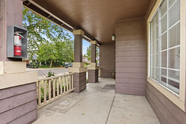 1888 Saint Lakes Way, Stockton, CA 95206
