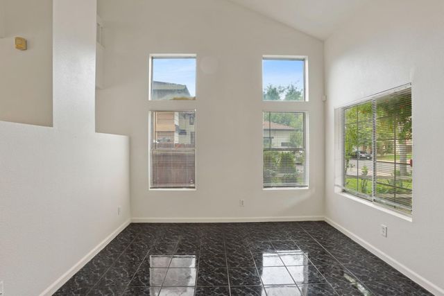 1888 Saint Lakes Way, Stockton, CA 95206