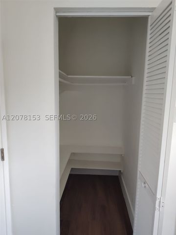 655 Eldron Dr 22, Miami Springs, FL 33166