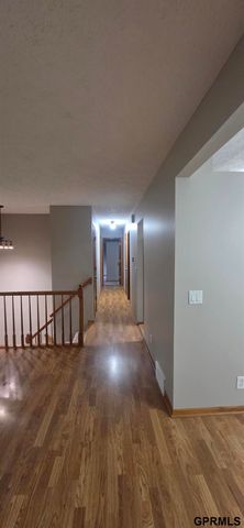 7809 S 71 Avenue, La Vista, NE 68128