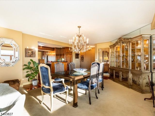 2 Claridge Dr 8IE, Verona Twp., NJ 07044