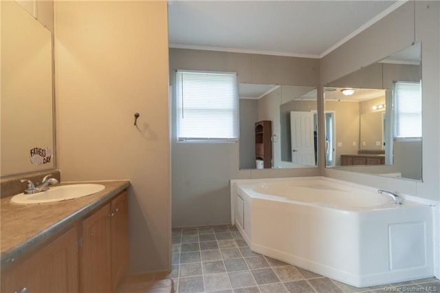 2500 Donnelly, Westlake, LA 70669