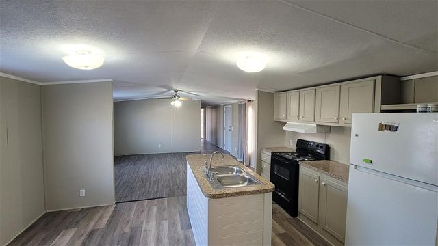 2500 Donnelly, Westlake, LA 70669
